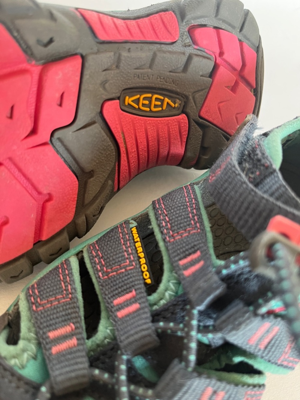 Keen Kids Water Shoes. - Picture 4 of 6